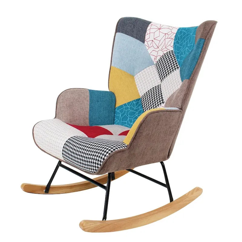 Schaukelstuhl aus Stoff im Mid-Century-Stil mit Holzbeinen und Patchwork-Leinen