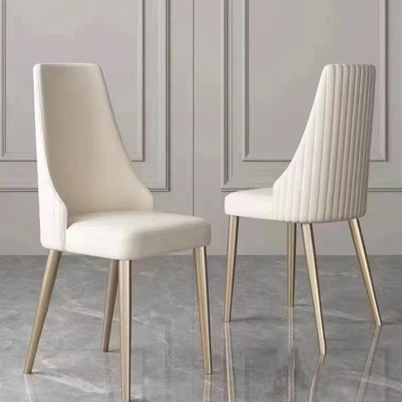 Chaise de salle à manger en similicuir PU blanc avec pieds en métal robustes pour salon, salle à manger et salle de réception (lot de 2)